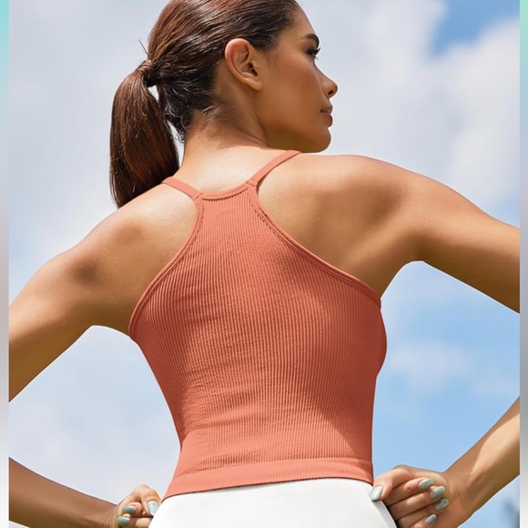 Aura size S/M super cute ribbed knit crop top!! - Picture 3 of 10